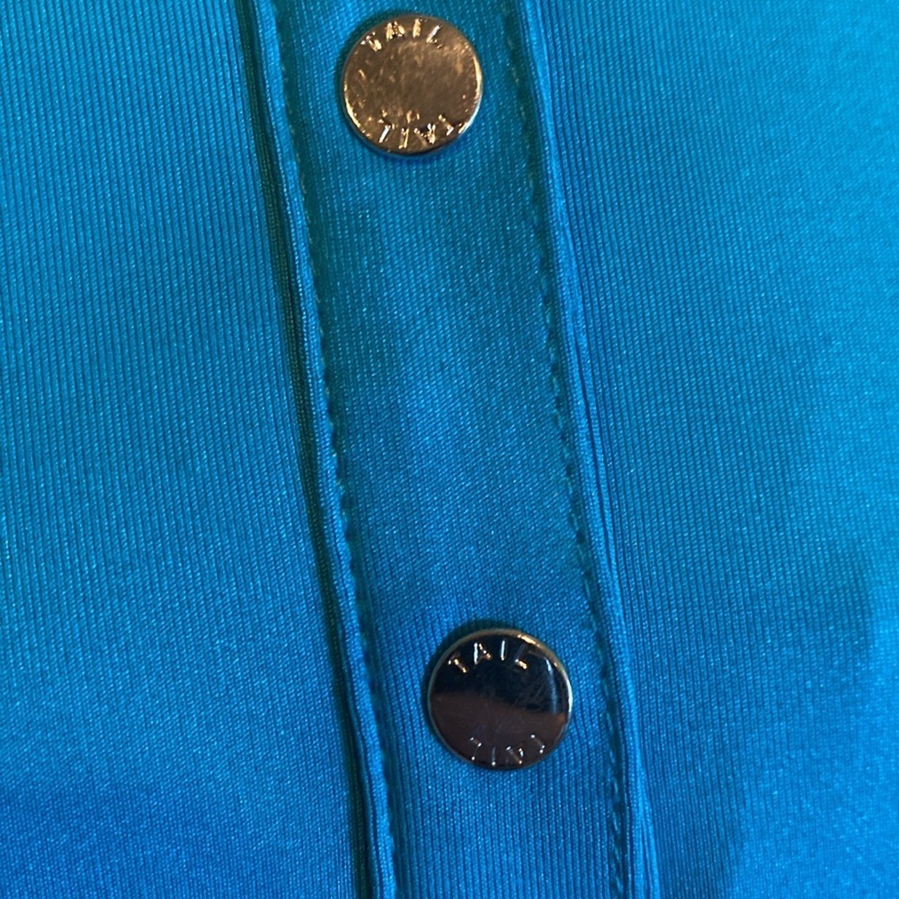 Tail sport top. Sz L. Beautiful blue w/snaps. Perfect for tennis or golf! - Picture 6 of 13